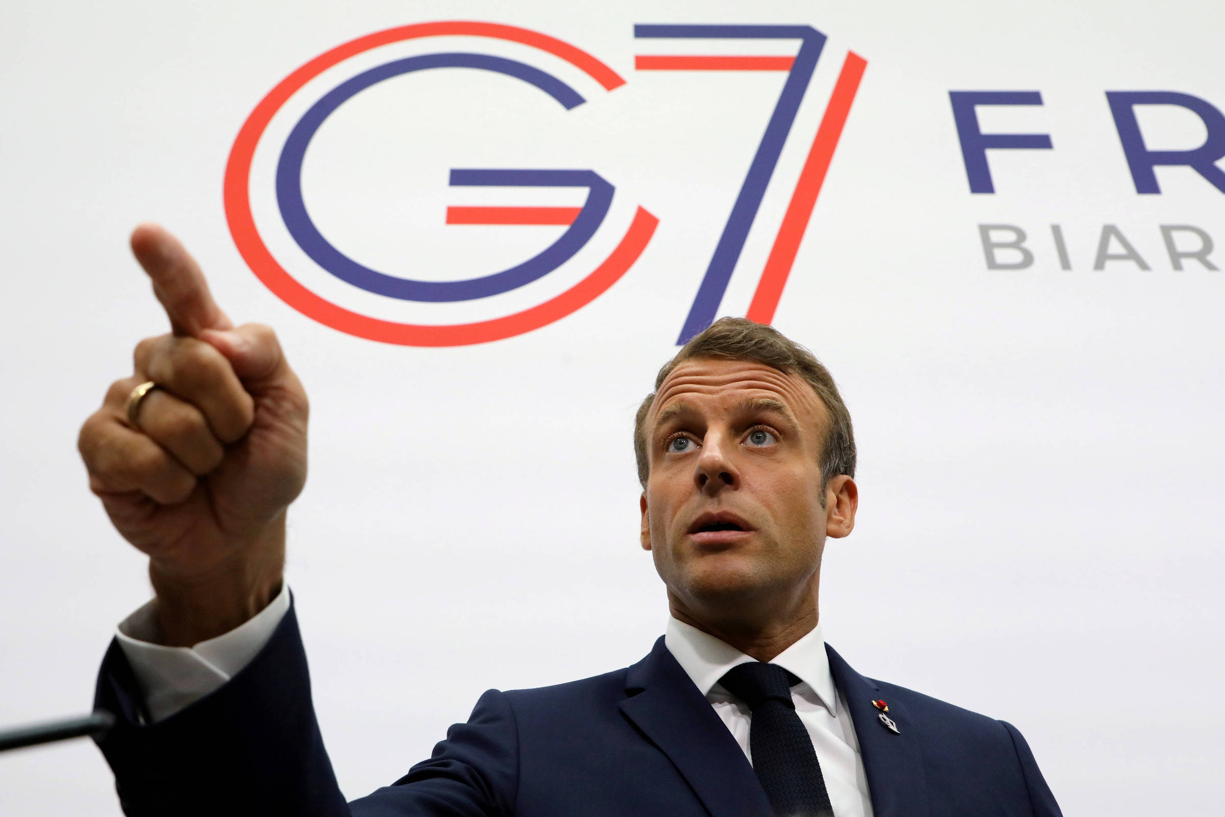 G7 quer ajudar o mais rápido possível nos incêndios da Amazônia, diz Macron
